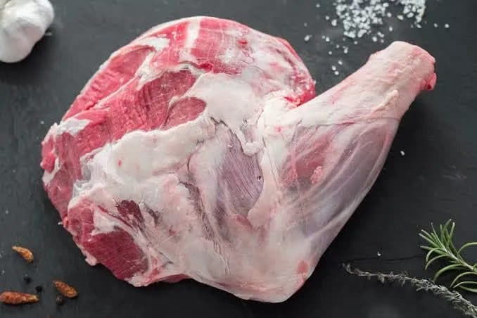 Épaule d'agneau — Boucherie Halal TAZA Strasbourg